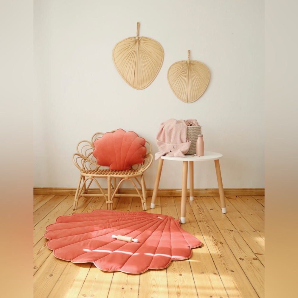 Handmade velvet pink coral shell pillow - Picture 4 of 10